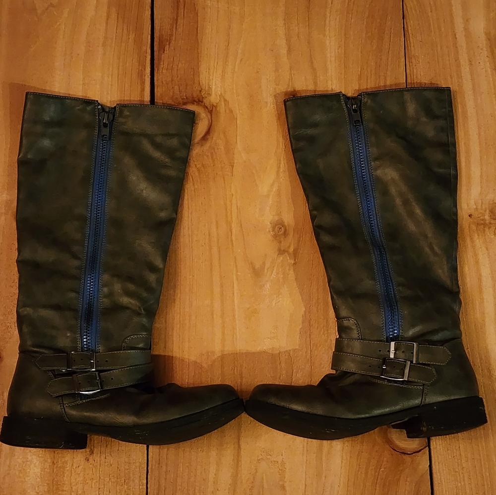 Grey Boots,Size 7.5
